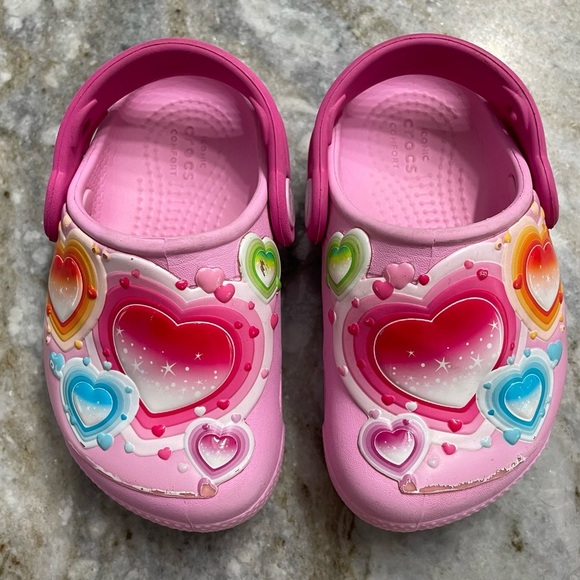 Kid’s Crocs Hearts Light Up Clogs Girls C6 - Picture 2 of 12